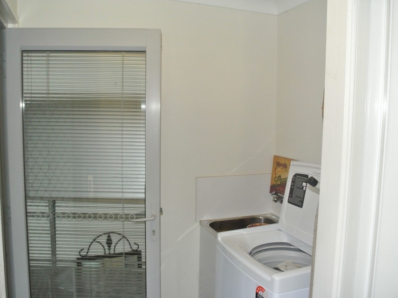 141 High Central Road, Macleay Island QLD 4184