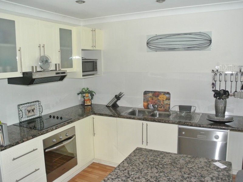 141 High Central Road, Macleay Island QLD 4184