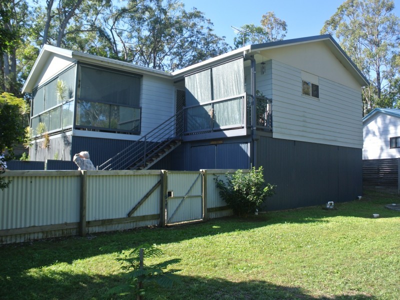 141 High Central Road, Macleay Island QLD 4184