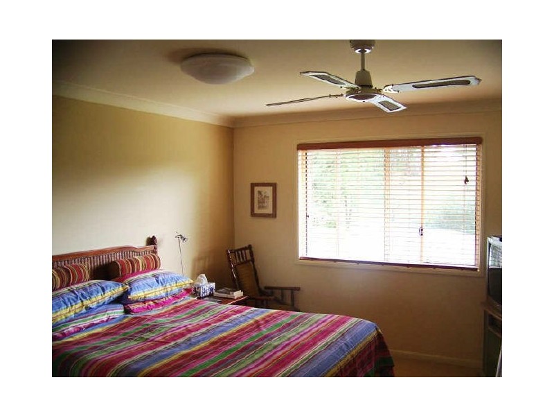 5 Arthur St, Macleay Island QLD 4184