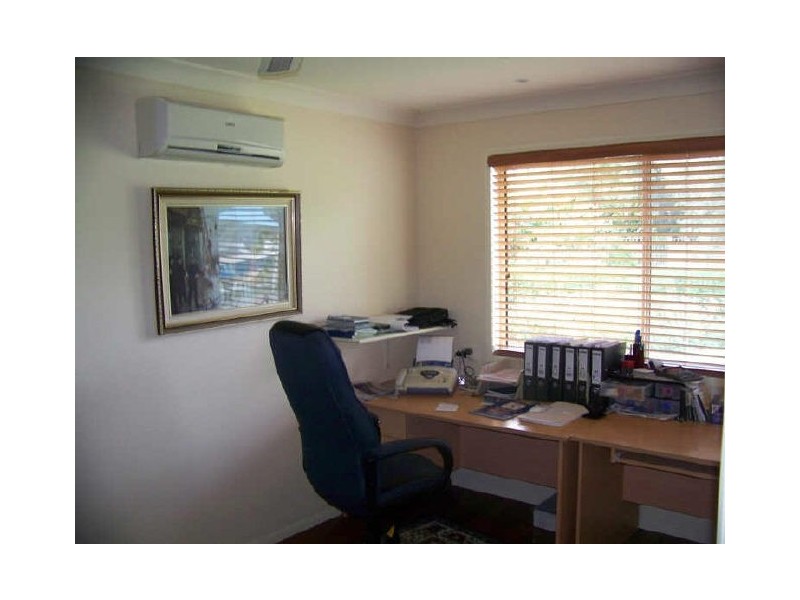 5 Arthur St, Macleay Island QLD 4184