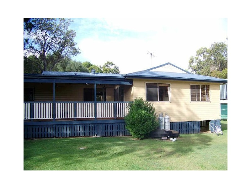 5 Arthur St, Macleay Island QLD 4184