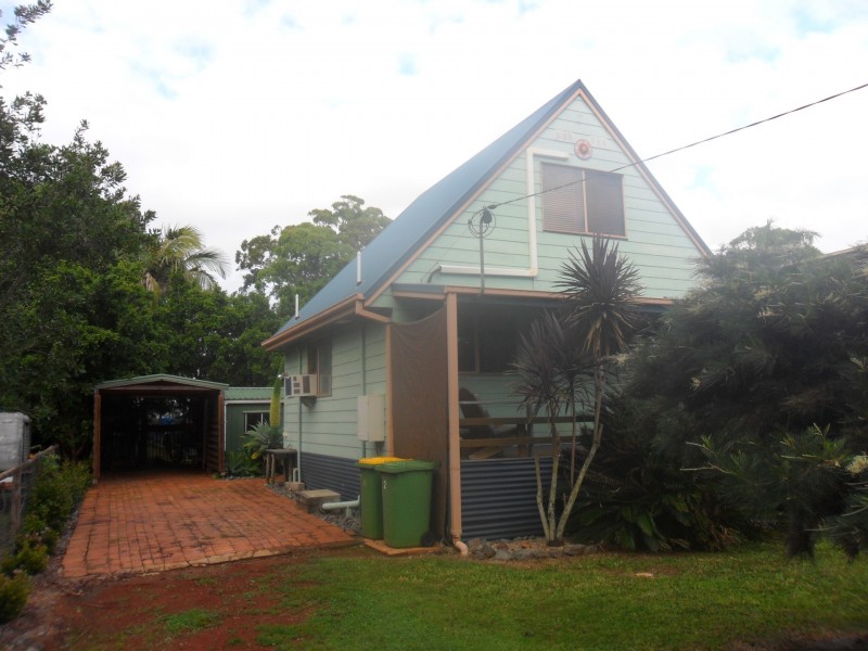 20 Noyes Parade, Karragarra Island QLD 4184