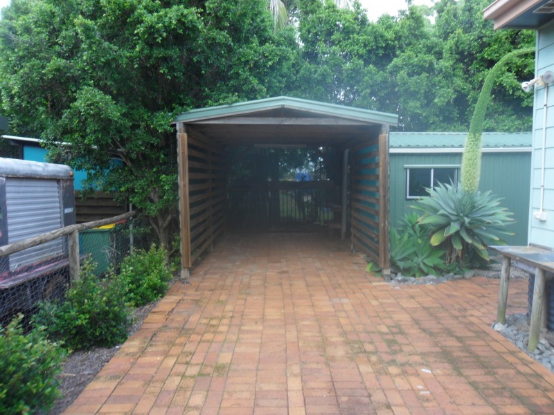 20 Noyes Parade, Karragarra Island QLD 4184