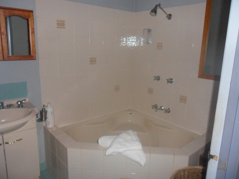 20 Noyes Parade, Karragarra Island QLD 4184