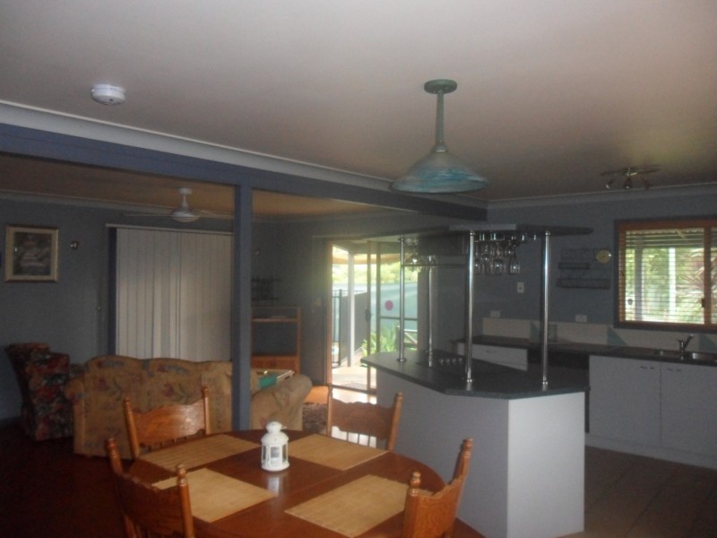 20 Noyes Parade, Karragarra Island QLD 4184