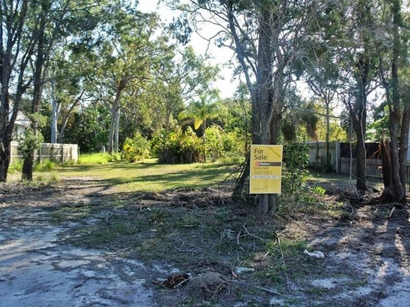 33 Ashton Street, Macleay Island QLD 4184