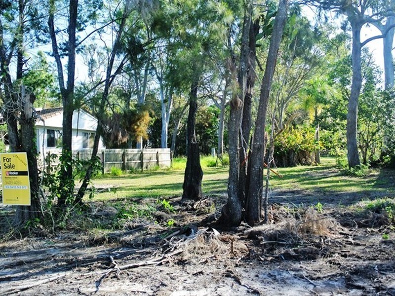 33 Ashton Street, Macleay Island QLD 4184