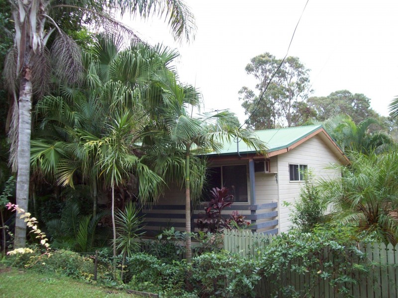 21 Ashton Street, Macleay Island QLD 4184