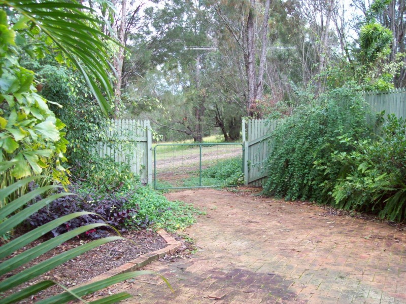 21 Ashton Street, Macleay Island QLD 4184