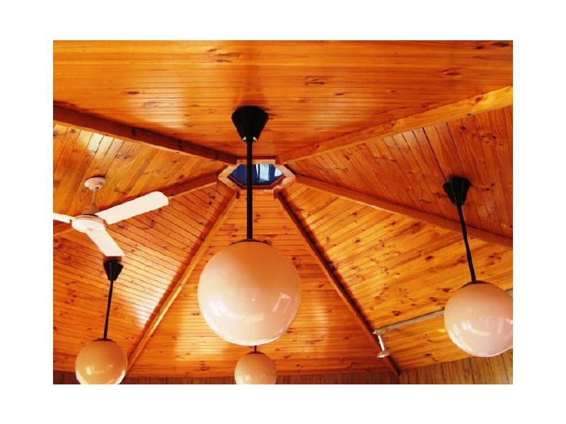 27 Koonwarra Parade, Macleay Island QLD 4184