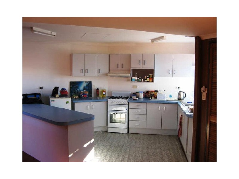 27 Koonwarra Parade, Macleay Island QLD 4184