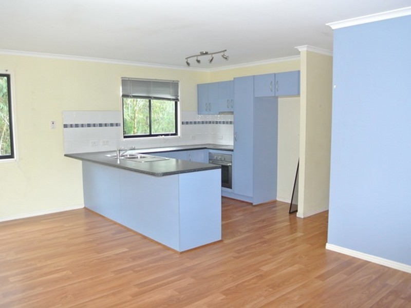 15 Oomool Street, Macleay Island QLD 4184