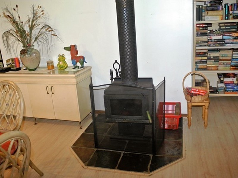 4 Wharf Street, Macleay Island QLD 4184