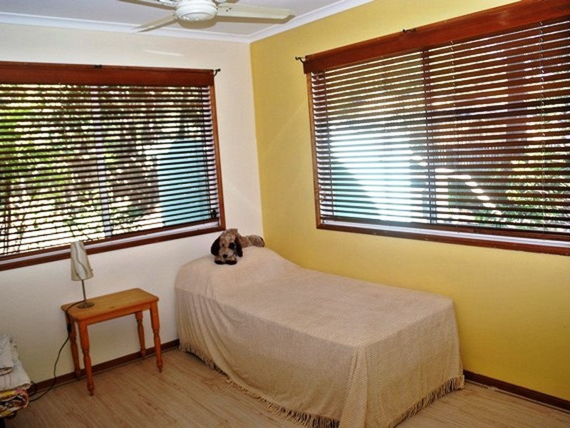 4 Wharf Street, Macleay Island QLD 4184