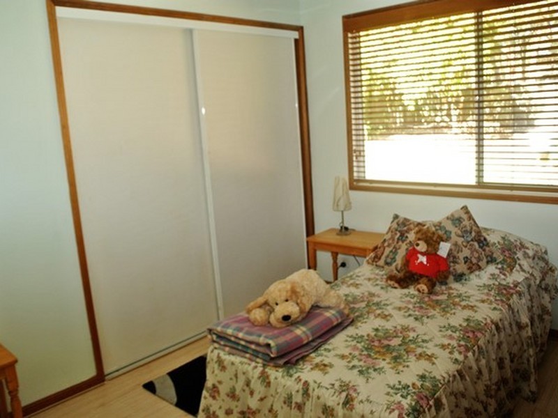 4 Wharf Street, Macleay Island QLD 4184