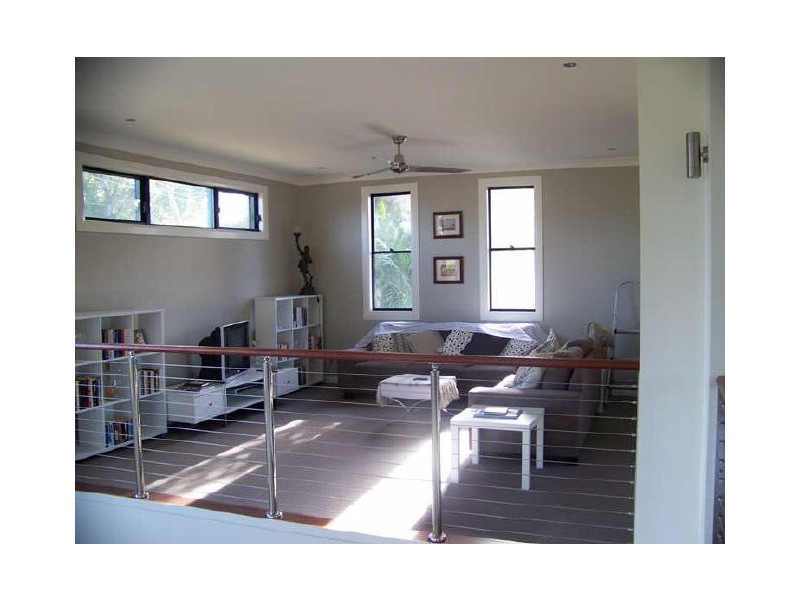 2 June Pde, Lamb Island QLD 4184