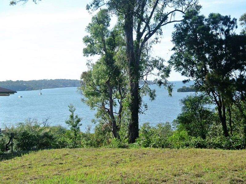 48 Timothy Street, Macleay Island QLD 4184