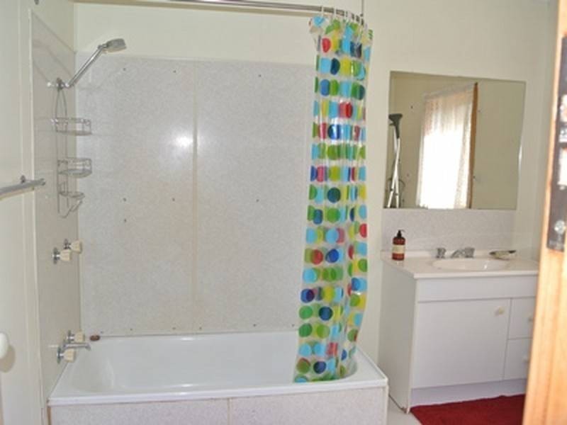 105 Treasure Island Avenue, Karragarra Island QLD 4184