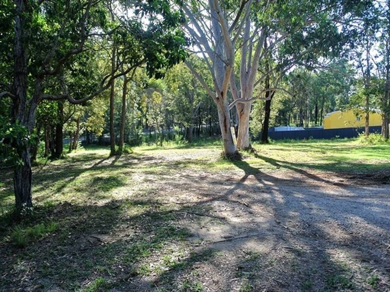 15-17 Devaney Street, Macleay Island QLD 4184