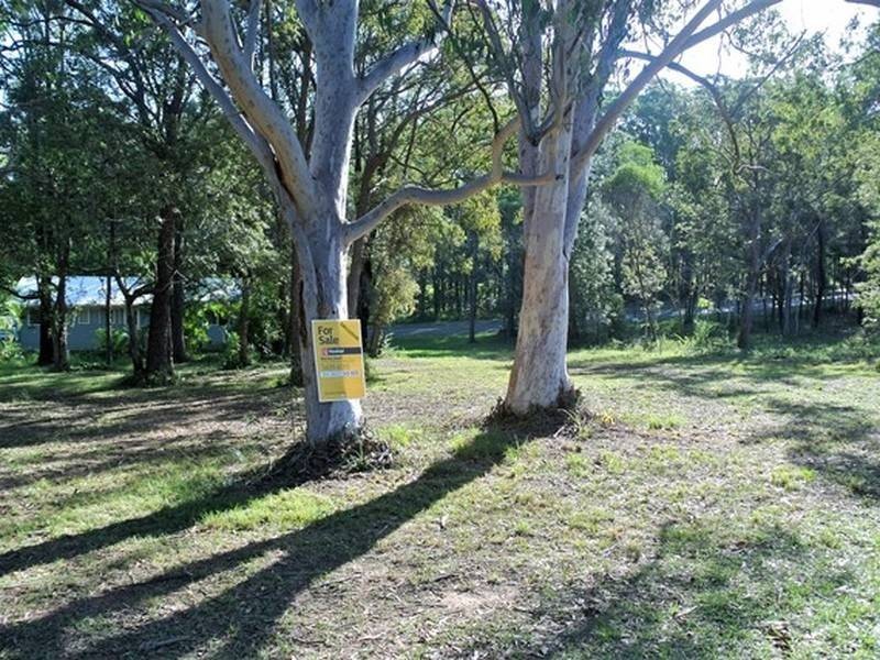 15-17 Devaney Street, Macleay Island QLD 4184