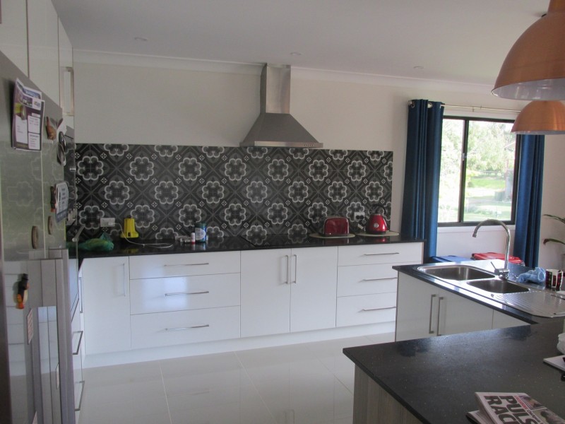 14 Alkira Street, Macleay Island QLD 4184