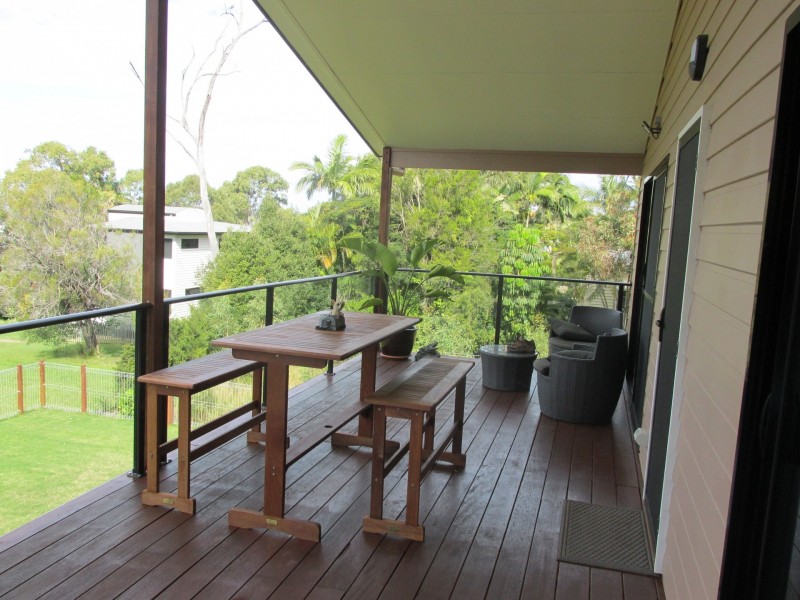 14 Alkira Street, Macleay Island QLD 4184