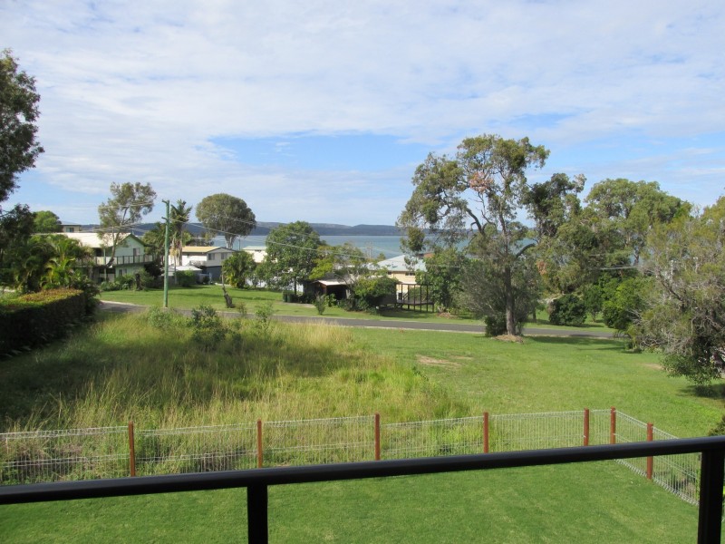 14 Alkira Street, Macleay Island QLD 4184