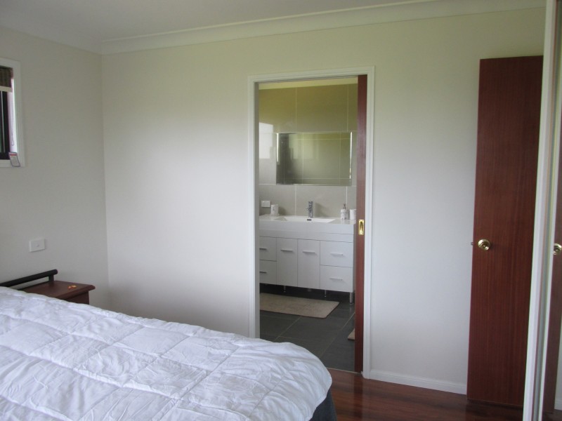 14 Alkira Street, Macleay Island QLD 4184