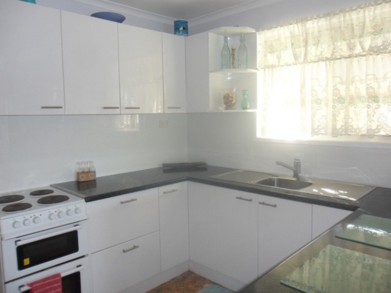 40 Coorong Street, Macleay Island QLD 4184