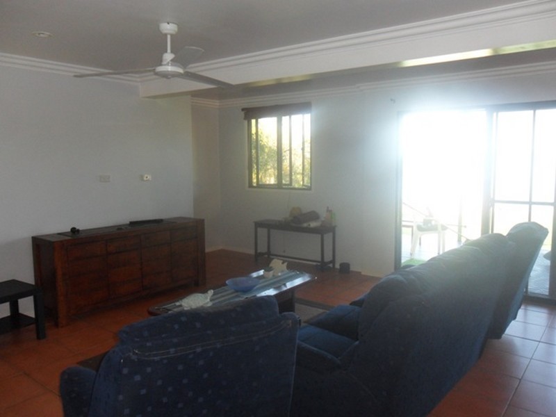 40 Coorong Street, Macleay Island QLD 4184