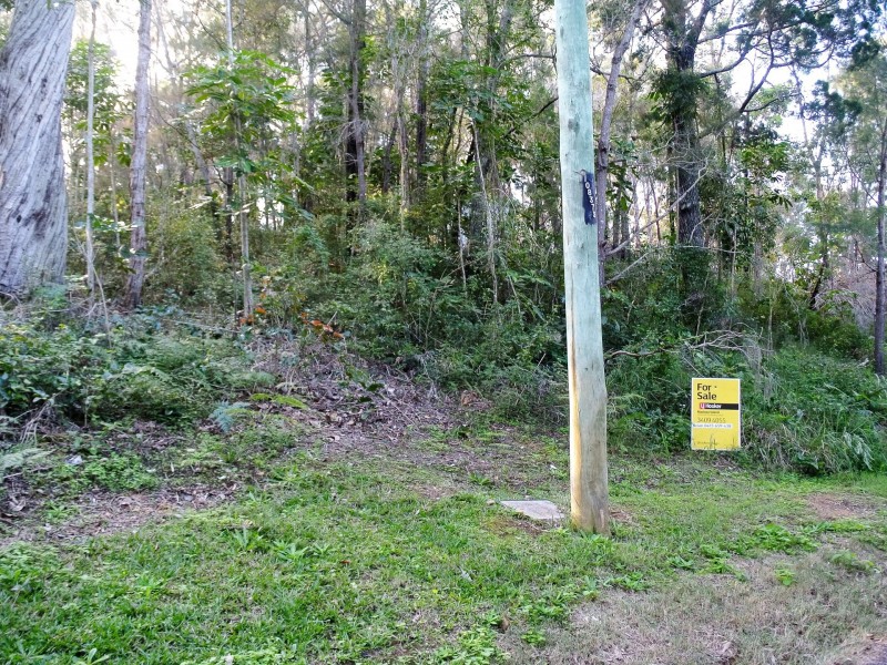 15 Boat Harbour Avenue, Macleay Island QLD 4184