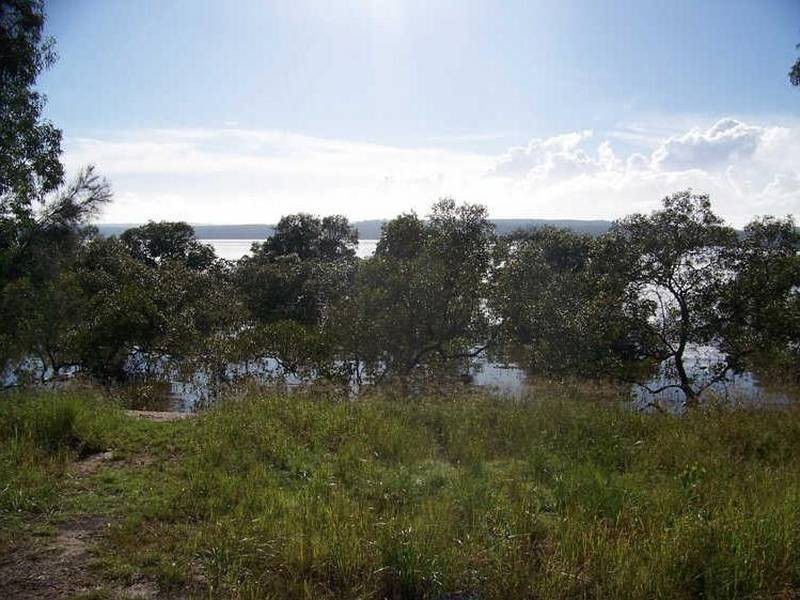 5 Azure Court, Lamb Island QLD 4184