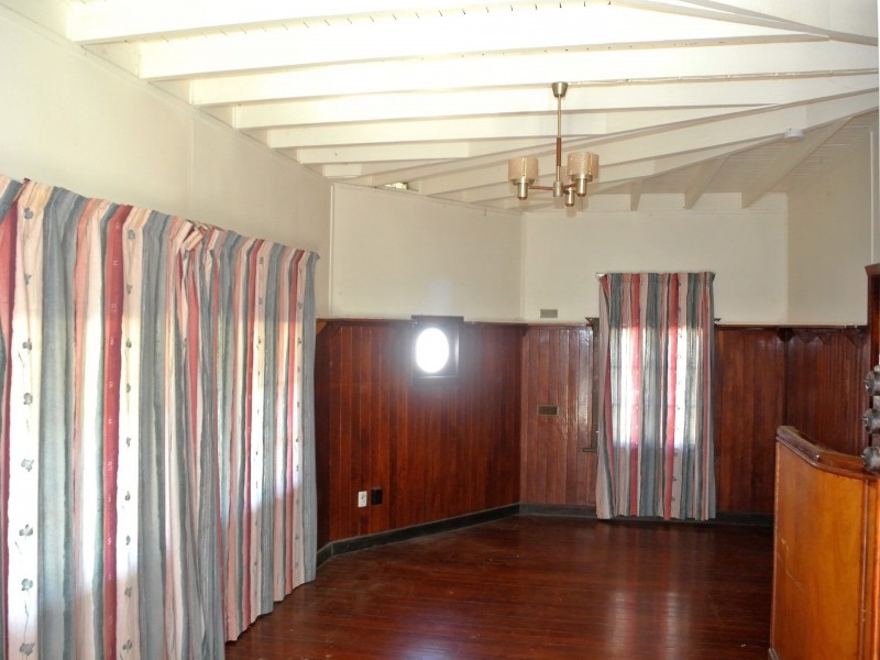 11 Camena Street, Macleay Island QLD 4184