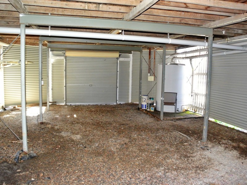 11 Camena Street, Macleay Island QLD 4184