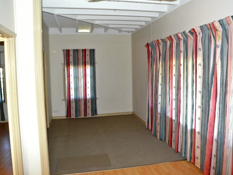 11 Camena Street, Macleay Island QLD 4184