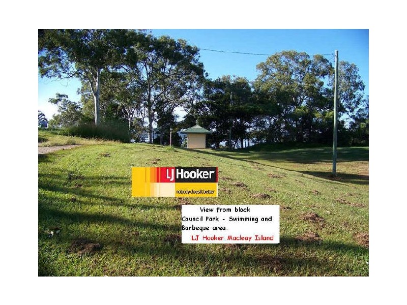 135 to 137 Lucas Drive, Lamb Island QLD 4184