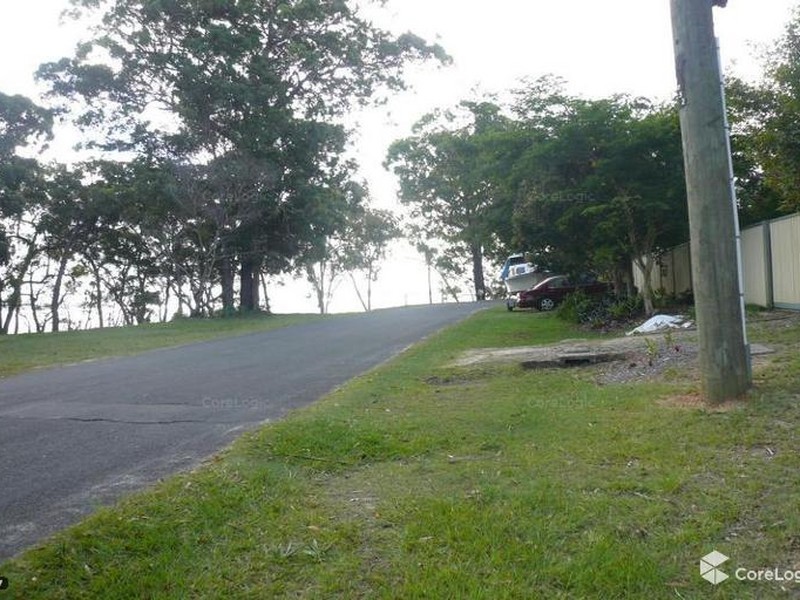 23 Benowa Street, Macleay Island QLD 4184