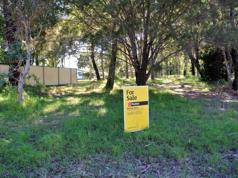 23 Benowa Street, Macleay Island QLD 4184