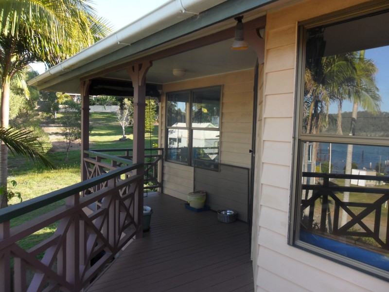 94 Wahine Drive, Russell Island QLD 4184