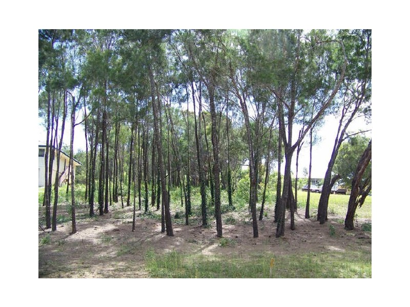 43 Scarborough Tce, Macleay Island QLD 4184