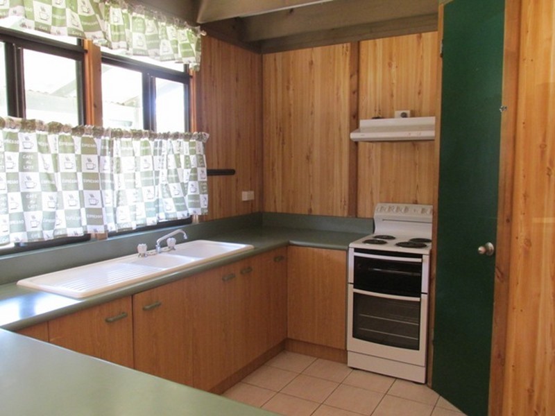 56 Scotts Road, Macleay Island QLD 4184