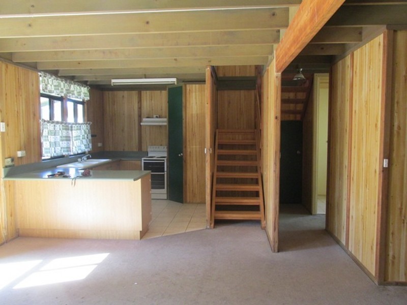 56 Scotts Road, Macleay Island QLD 4184