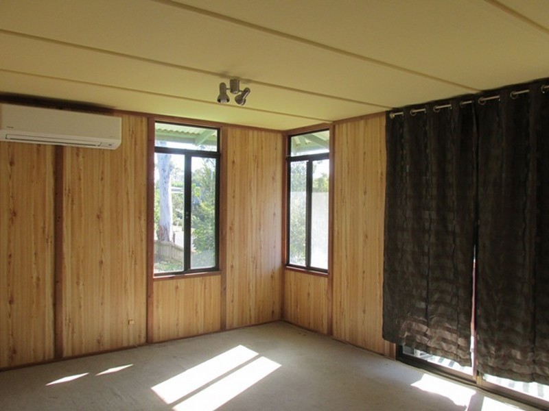 56 Scotts Road, Macleay Island QLD 4184