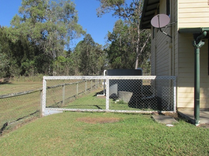 56 Scotts Road, Macleay Island QLD 4184