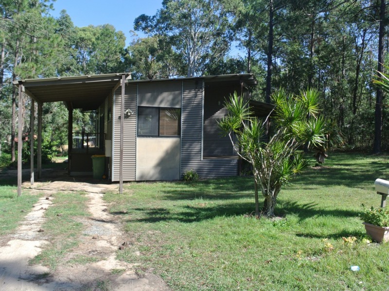 29 Nugent Street, Macleay Island QLD 4184