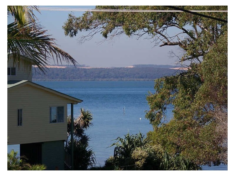 5 Coorong St, Macleay Island QLD 4184