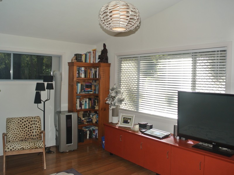 26 Ilya Street, Macleay Island QLD 4184