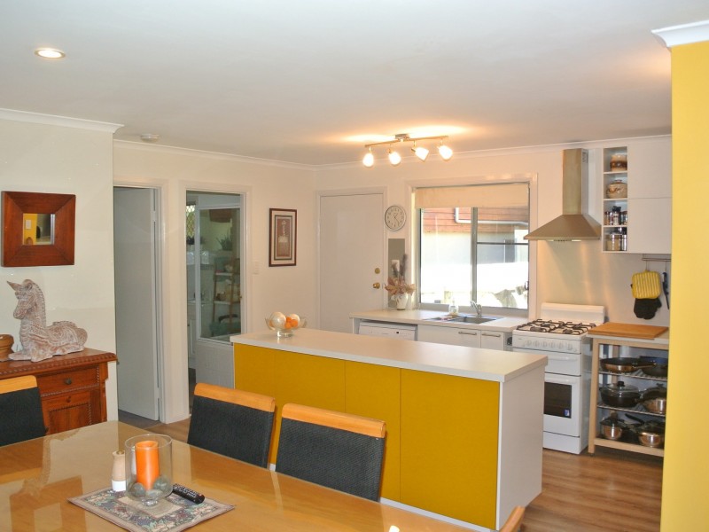 26 Ilya Street, Macleay Island QLD 4184