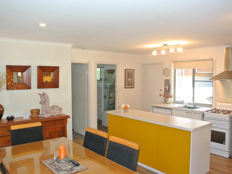 26 Ilya Street, Macleay Island QLD 4184